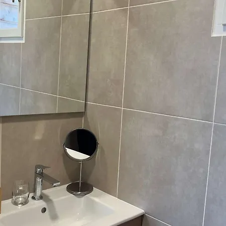 Maison Renovee Avec Piscine Privee, 3 A - Fr-1-824-8