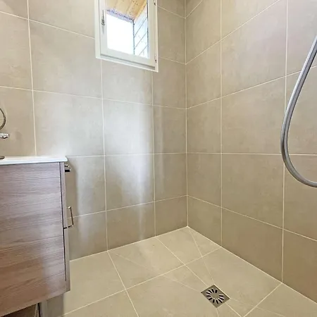 Semesterbostad Maison Renovee Avec Piscine Privee, 3 A - Fr-1-824-8