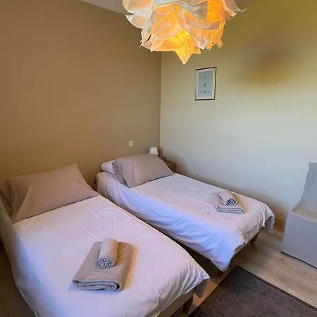 Maison Renovee Avec Piscine Privee, 3 A - Fr-1-824-8 * Cales (Aquitaine)