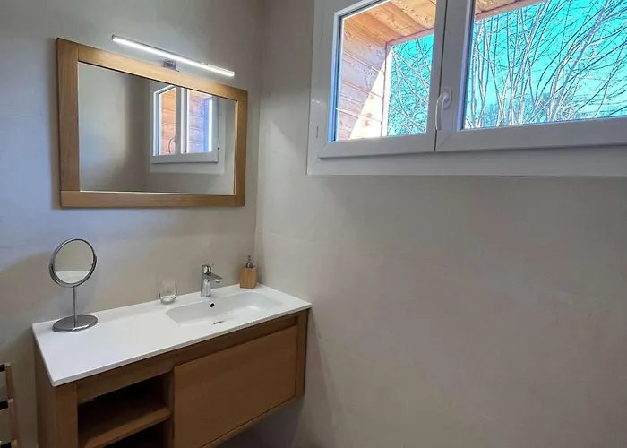 Maison Renovee Avec Piscine Privee, 3 A - Fr-1-824-8 *